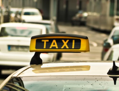 El Taxi y el cliente corporativo: Cómo ganar la batalla a las VTCs fidelizando a quien mejor paga